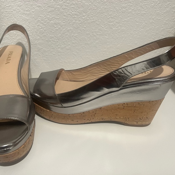 Prada size 40. Worn once. - Picture 2 of 4